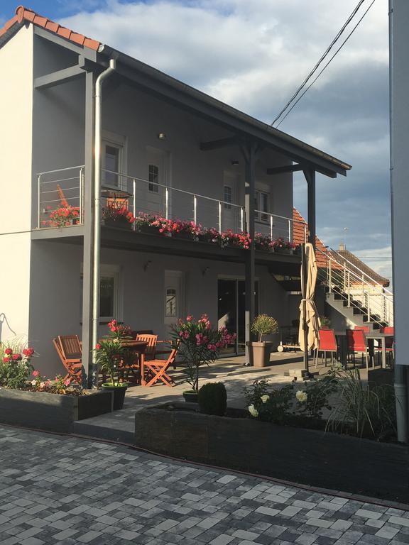 Ried &Co Bed & Breakfast Hoerdt Екстериор снимка